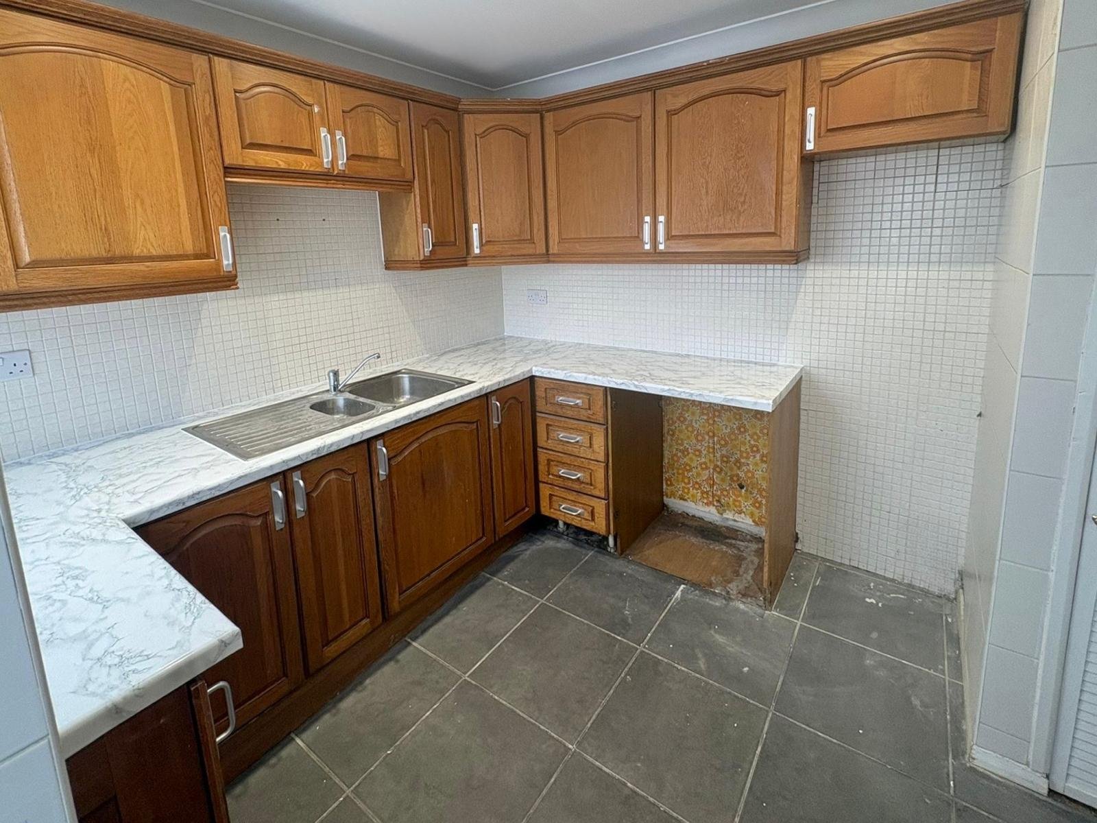 Three Bedroom House — photo 8