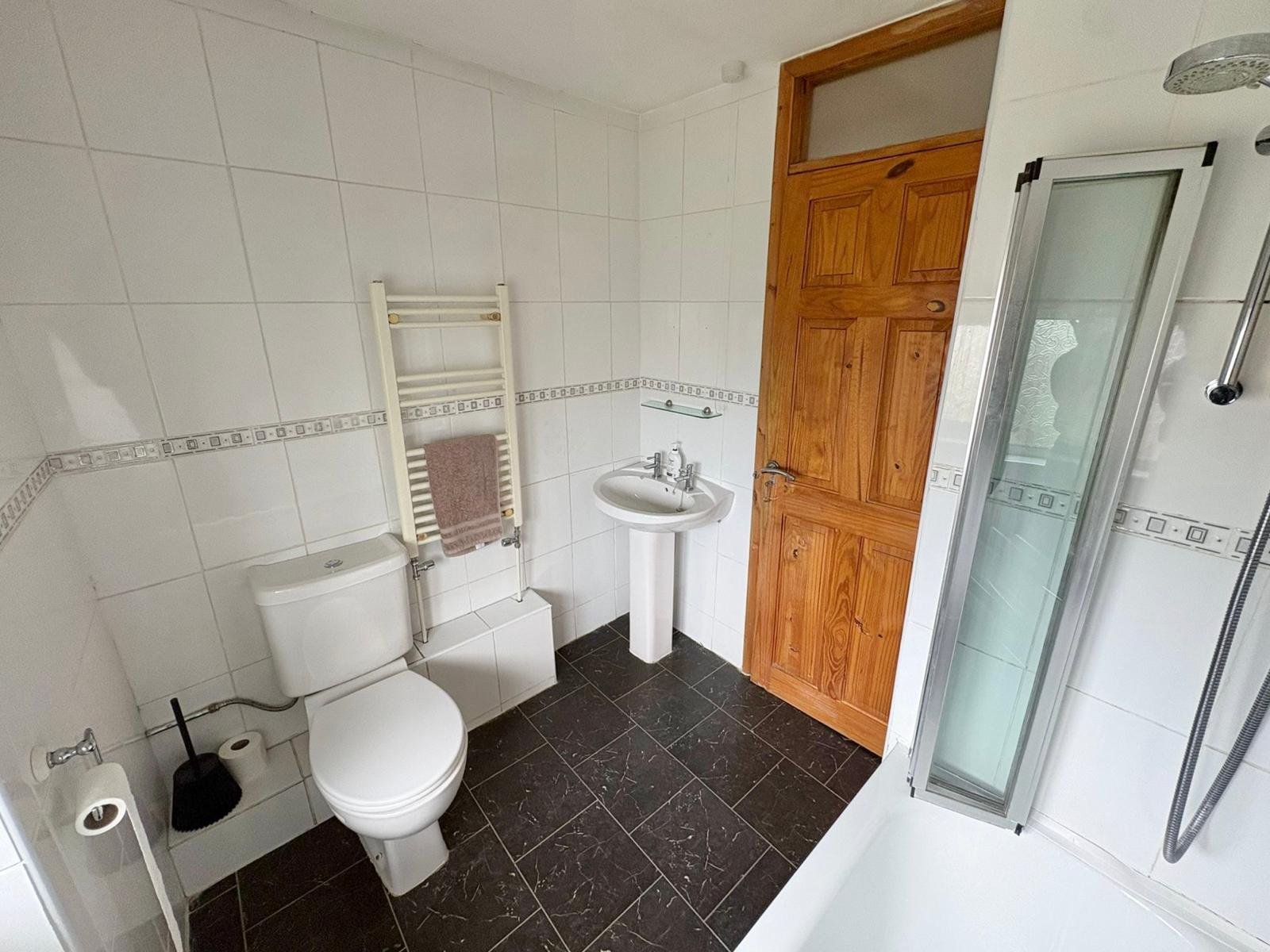 Two Bedroom House — photo 12
