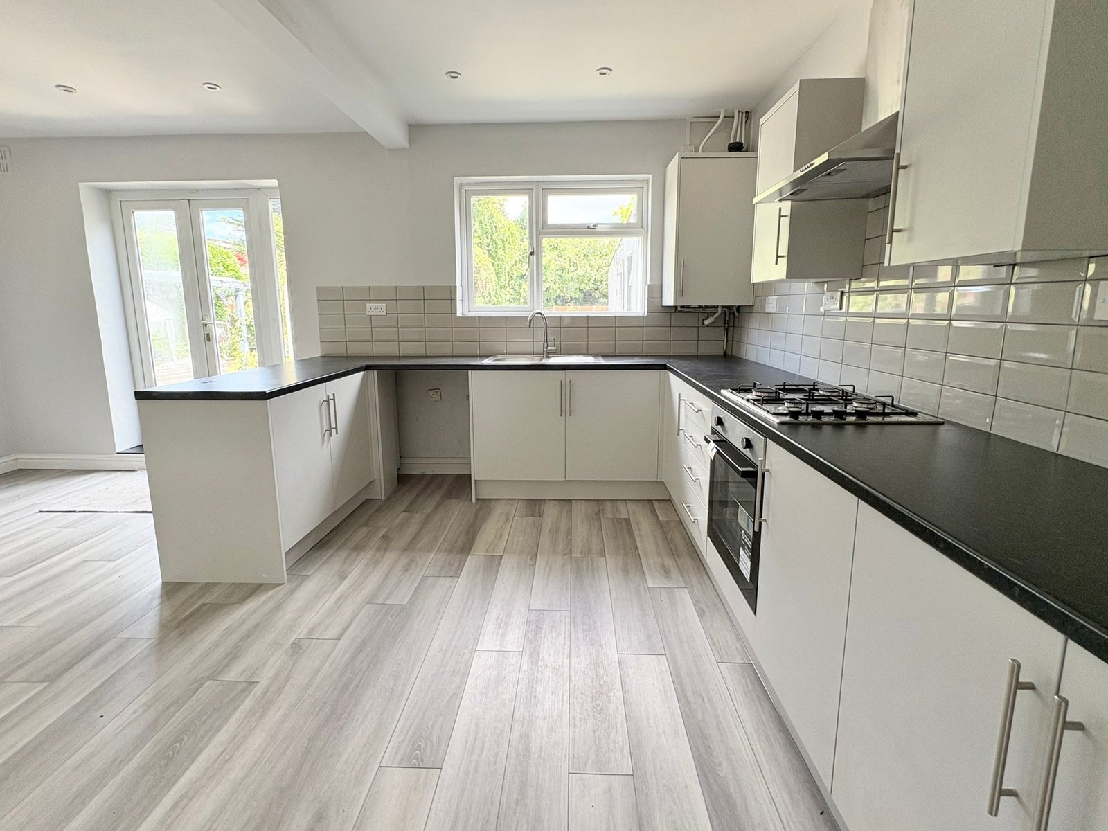 3 Bedroom House — photo 3