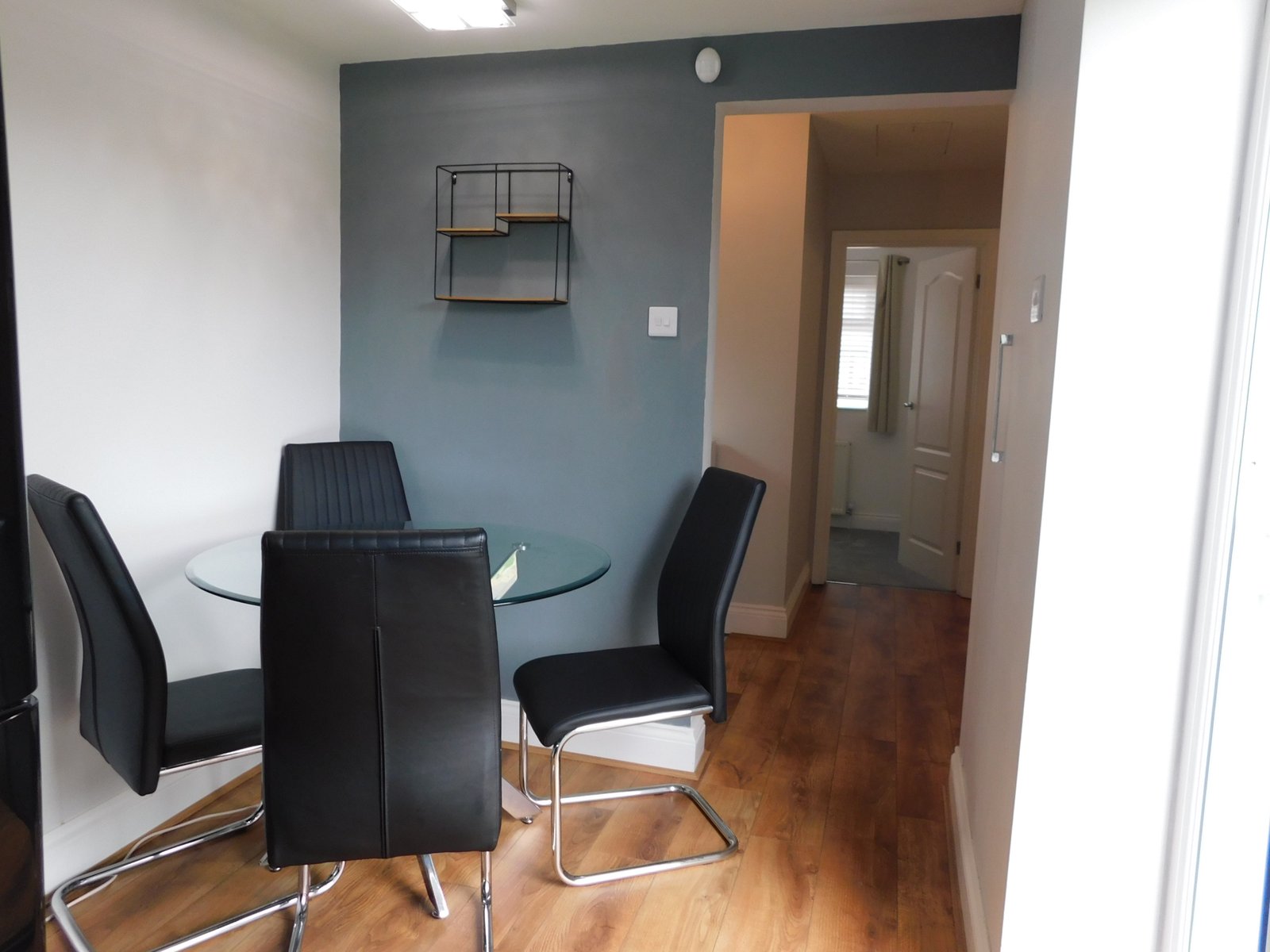 Two/Three Bedroom Bungalow — photo 11