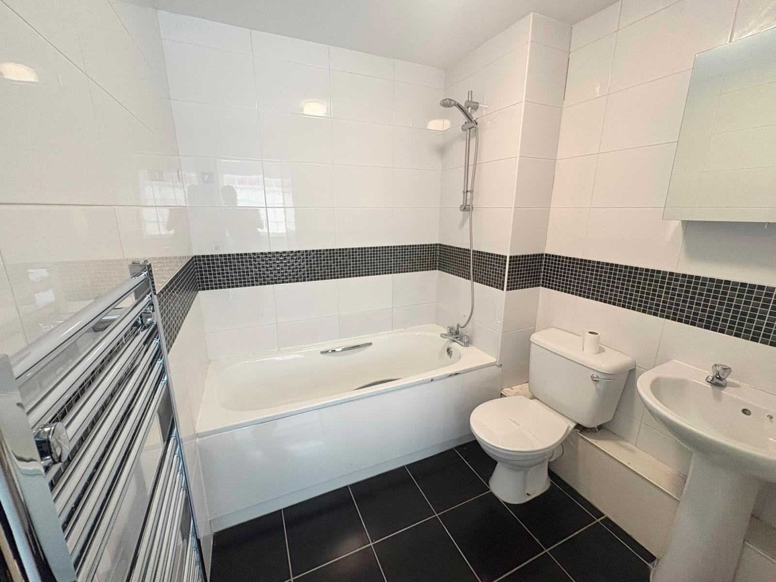 Two Bedroom House — photo 4