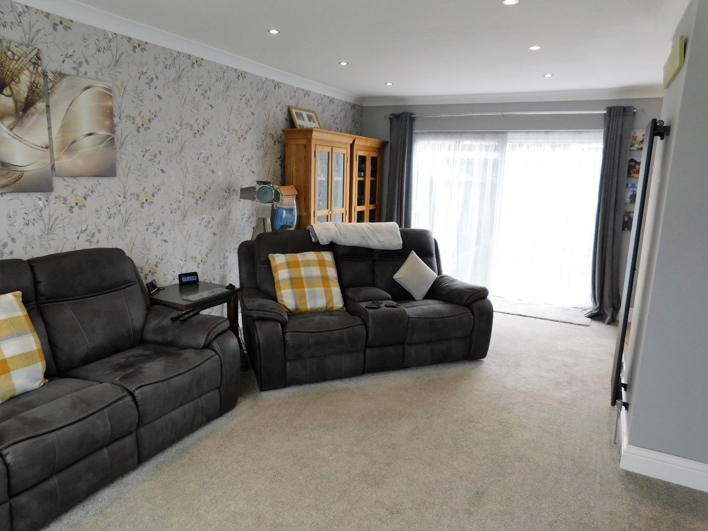 Four Bedroom House — photo 3
