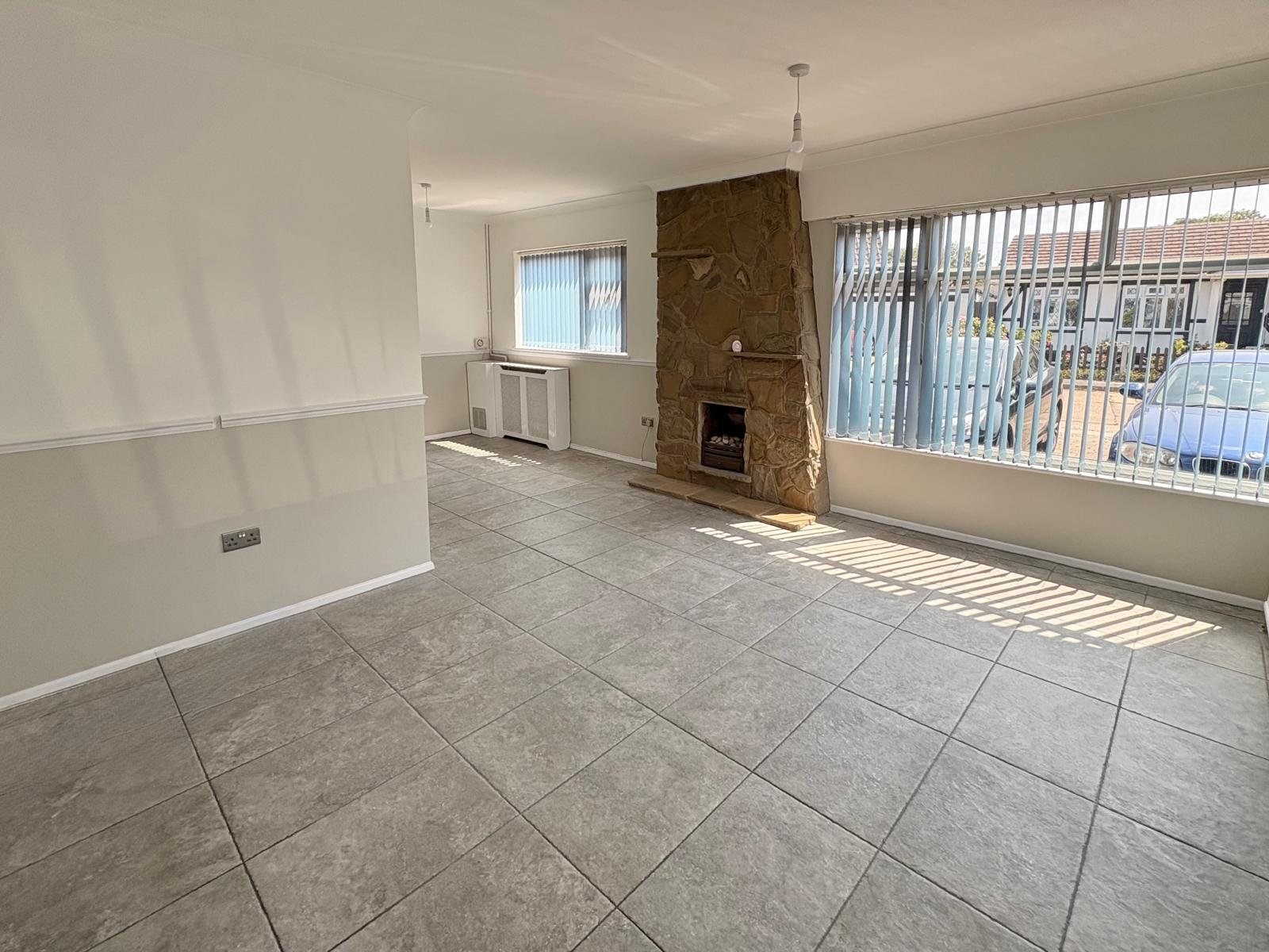 Three-Bedroom Bungalow — photo 3