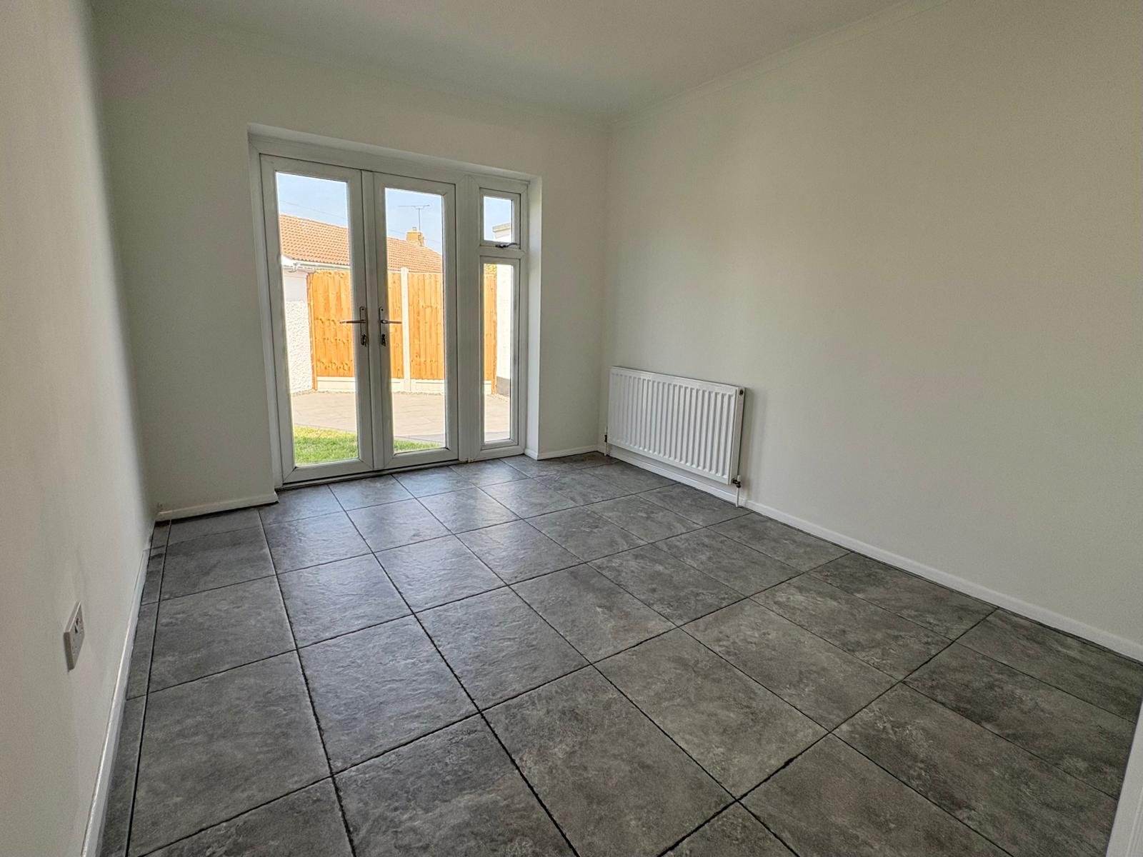 Three-Bedroom Bungalow — photo 11
