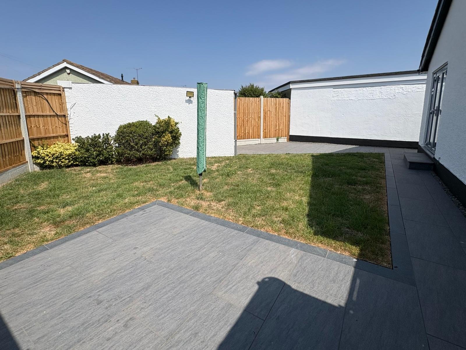 Three-Bedroom Bungalow — photo 14