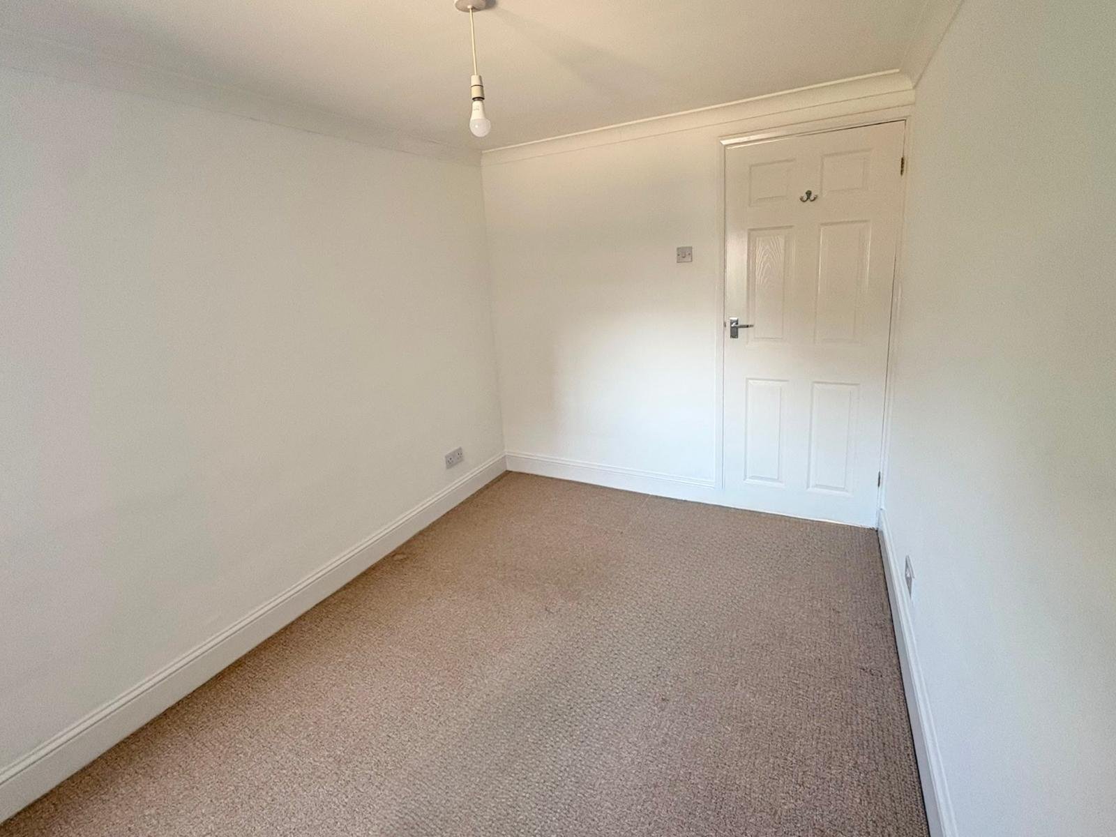 Two Bedroom Bungalow — photo 9