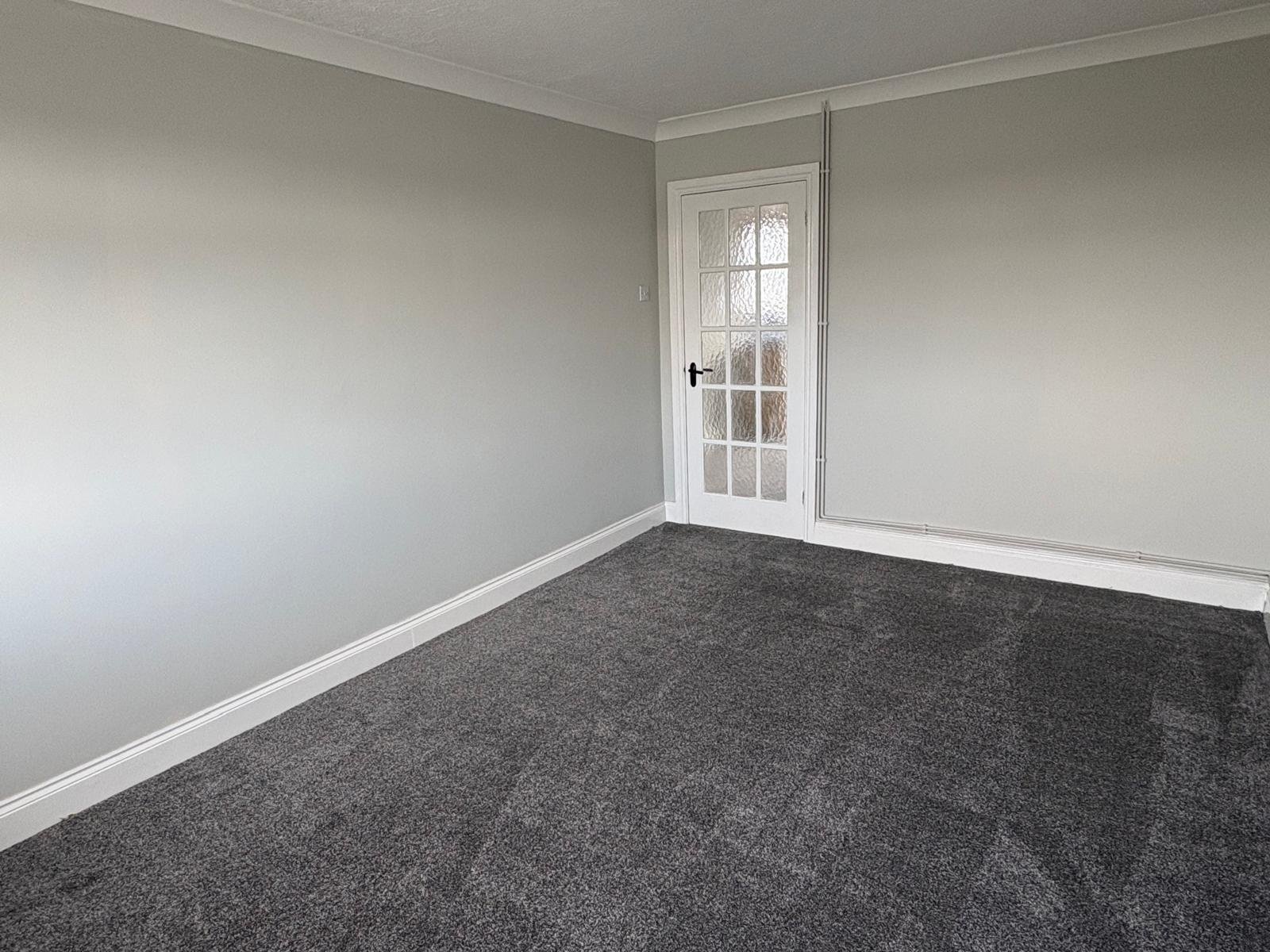 Two Bedroom Flat — photo 6