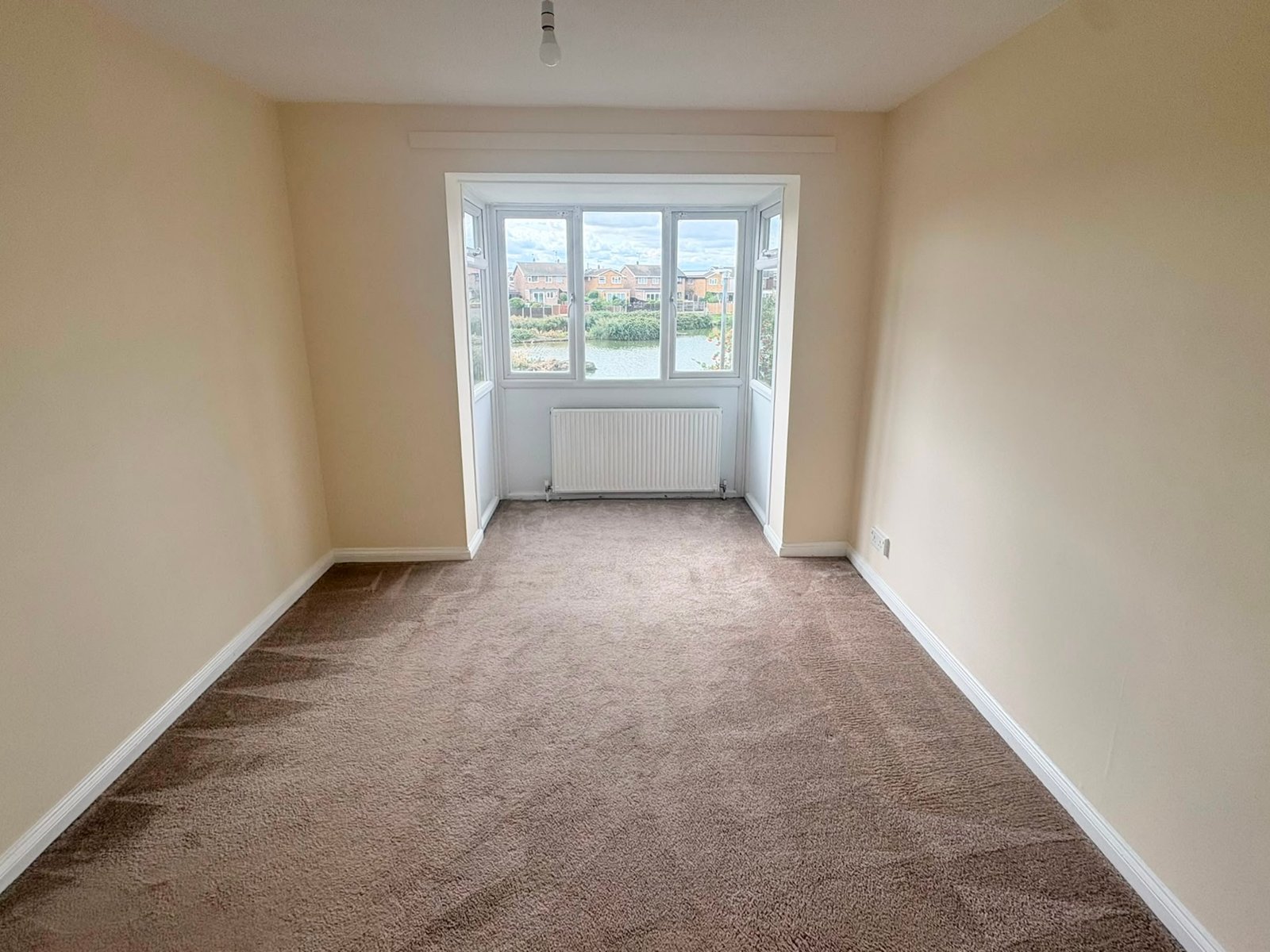 Three Bedroom House — photo 9