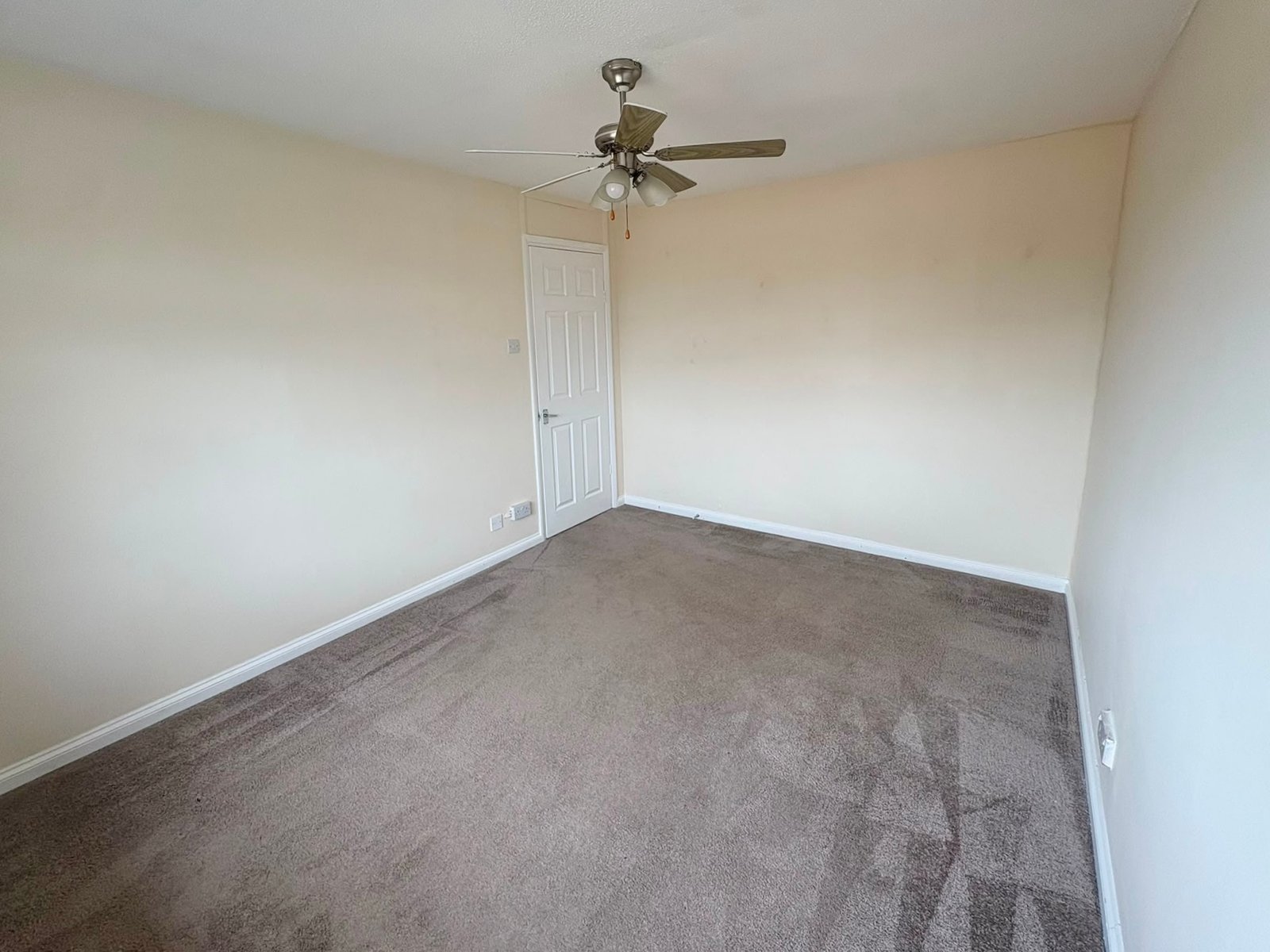 Three Bedroom House — photo 12