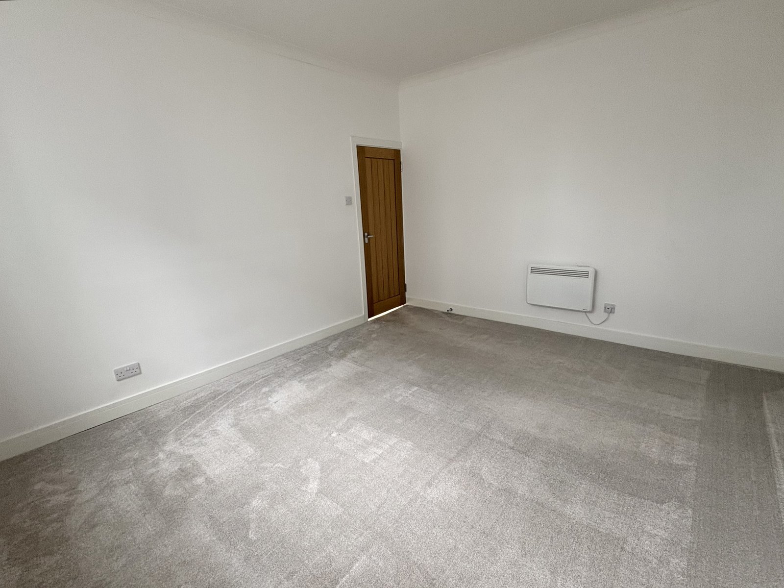 One Bedroom Flat — photo 9